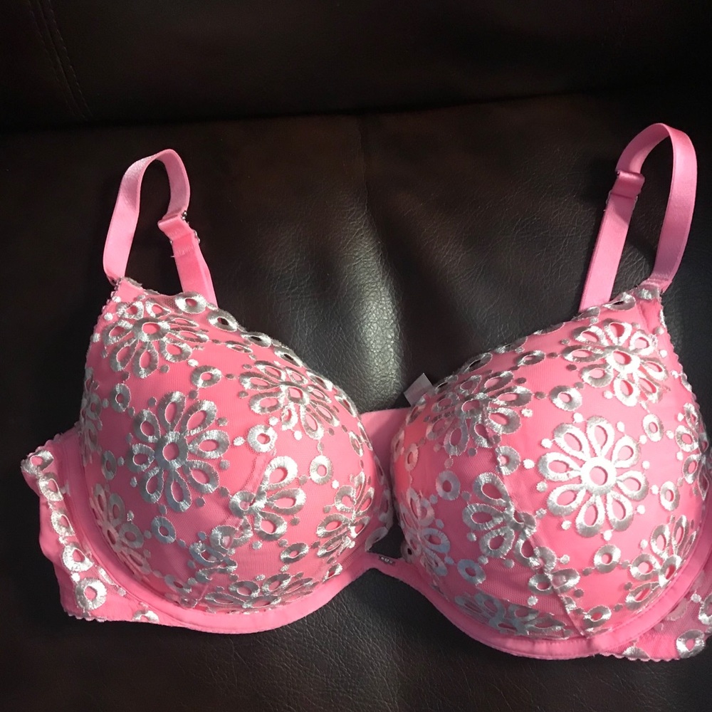 Victoria’s Secret Hot Pink Push Up Bra Sz 38D
